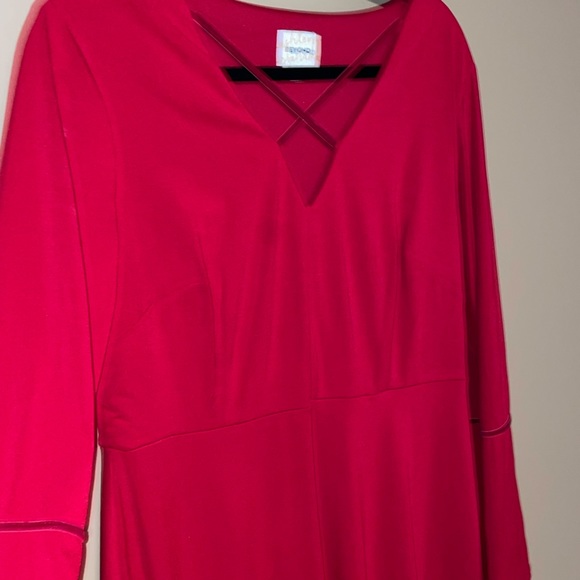 Red Dress - Picture 2 of 3